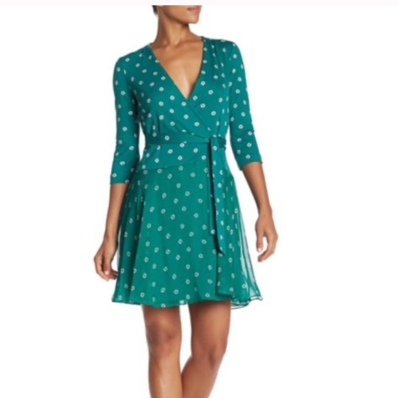 Diane von Furstenberg New Irina Floating Geo Juniper Dress Size 2 - Picture 1 of 7